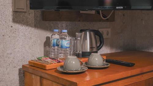 Kemudahan buat kopi dan teh di Logos Cave Cappadocia - Adults Only