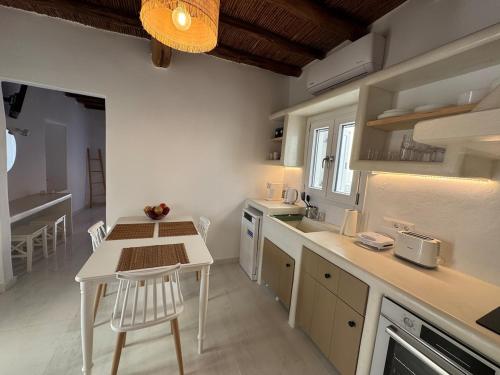 Gallery image of Aliprantis residence in Naousa