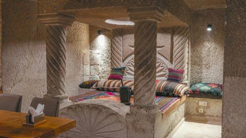 Katil atau katil-katil dalam bilik di Logos Cave Cappadocia - Adults Only