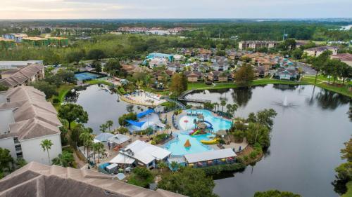 Bazén v ubytování Hilton Vacation Club Aqua Sol Orlando West nebo v jeho okolí