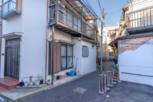RIAUS 新築一軒家貸切 最大6名 family歓迎 空港や観光地直通