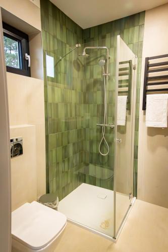 Un baño de Stodoły Pod Gajem z Balią i Sauną