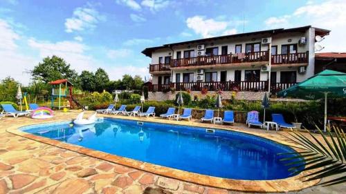 Fotografie z fotogalerie ubytování Family Complex KrisBo v destinaci Donkovtsi