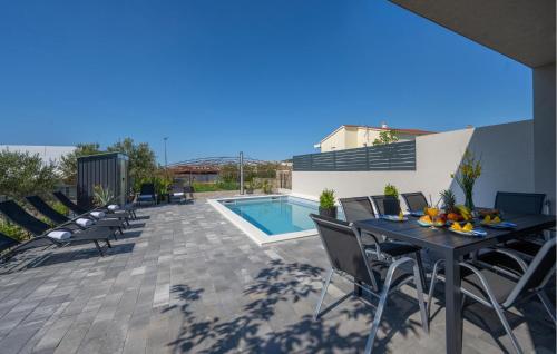 Amazing Home In Vodice With Wifi