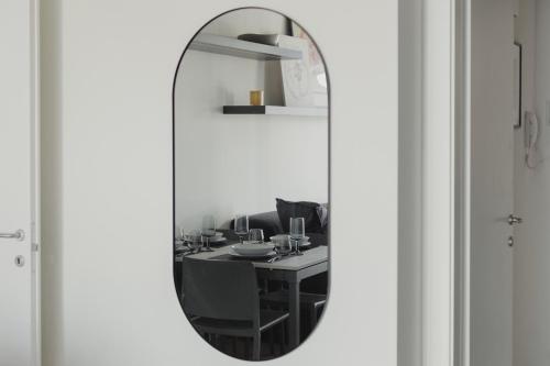 GoHost - Modern and Bright Apartments with Terrace and Balcony
