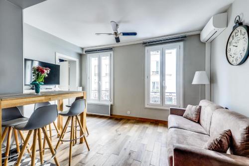 AC & 10min from Marais & Fully equipped
