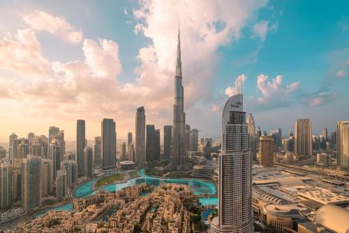 Brown Stone - Fountain & Burj Khalifa View