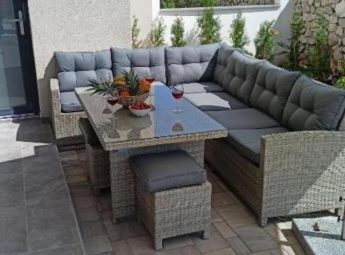 Villa Sunset with Outdoor Pool