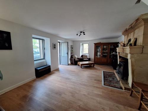 VU sur campagne, maison proche Chatellerault