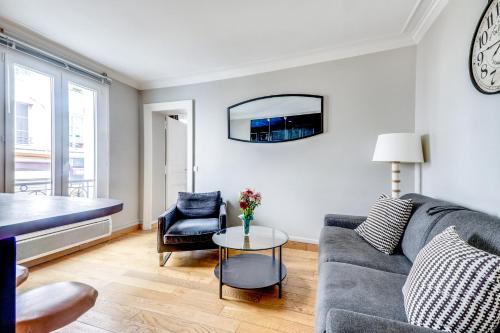 AC & 10min from Marais l Center of Paris