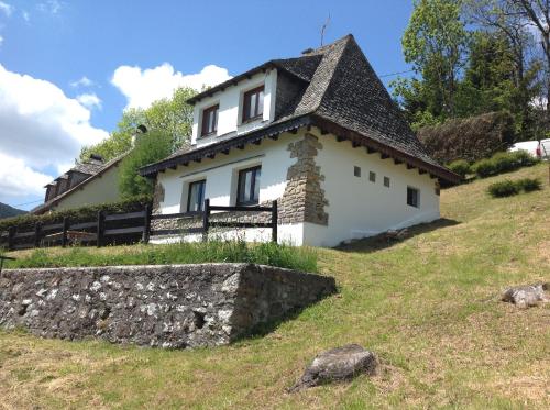 Chalet avec vue panoramique sur le Plomb du Cantal