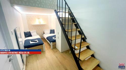 Ένα ή περισσότερα κρεβάτια σε δωμάτιο στο Little Americas Interstate Apartments