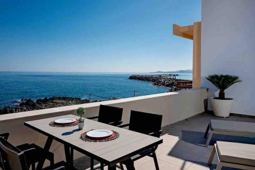 Home Seaside Apartments