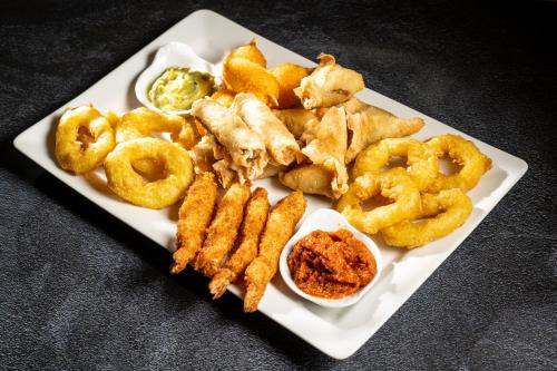 Makanan di atau berdekatan hotel