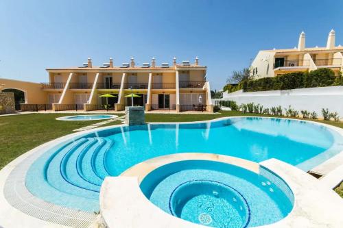 Apartment Filipa III - Beachfront with Jacuzzi