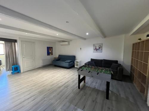 Gallery image of Grand Appartement - 2 à 6 places in Lunel