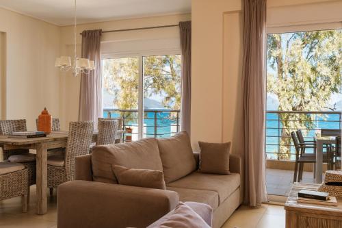 Χώρος καθιστικού στο Meliti Waterfront Suites