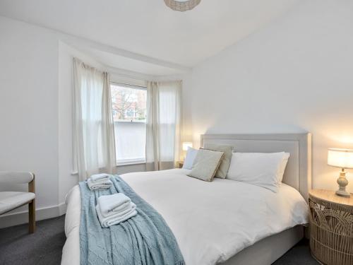 Stunning Victorian Home Longer Stays Sea View - Pass the Keys photo 10
