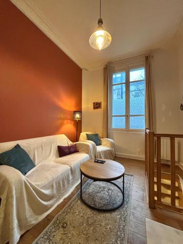 Charming Apartment in Clichy