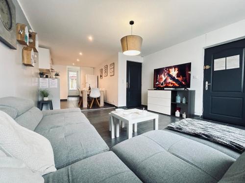 Super 5 chambres avec 4 SDB près du centre et gare