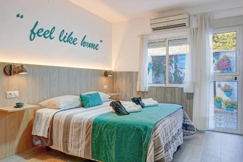 Andalusian Apartment By Seric, 15' walking to the beach