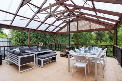 Μπαλκόνι ή βεράντα στο McLaren Vale Tudor Home