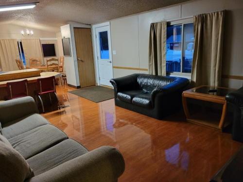 Galeriebild der Unterkunft Cabin 4, our largest cabin in Steuben Mi in Manistique