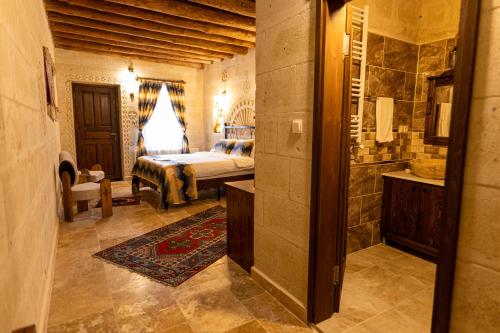 Bilik mandi di Midland Cave Suites