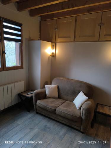 Photo de la galerie de l'établissement La tanière, T2 de 27 m² en duplex, à Écully