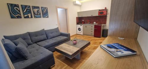 New Ventiri Suite 6, near Hilton, Athens Central , 4 family & Bussines
