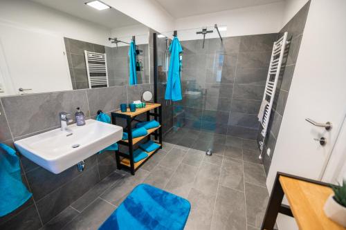 Kúpeľňa v ubytovaní Moderne Wohnung in Seenähe!