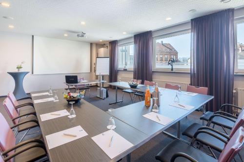 Zona business o sala conferenze di Best Western City Hotel Pirmasens