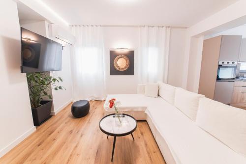 Η κουζίνα ή μικρή κουζίνα στο White harmony, 2 bedroom apartment
