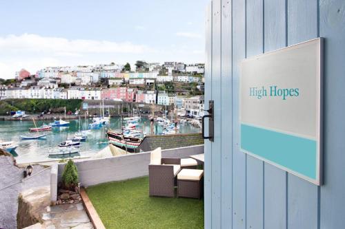 Gallery image of High Hopes, Harbour Location with Sea Views in Brixham