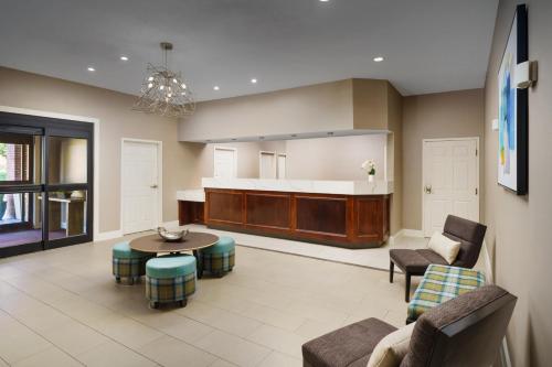 Posezení v ubytování Residence Inn Dallas Addison/Quorum Drive