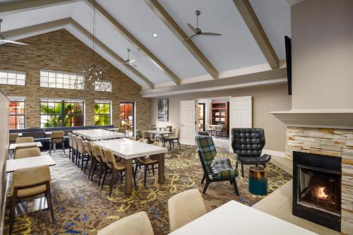 Residence Inn Dallas Addison/Quorum Drive Image