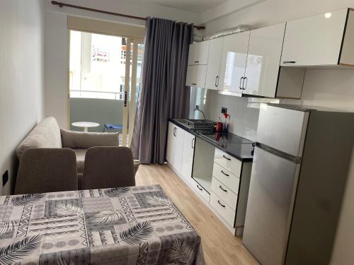 Nhà bếp/bếp nhỏ tại Genti Apartament