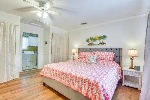 Voodi või voodid majutusasutuse 1 Mi to Anna Maria Island Pet-Friendly Retreat toas