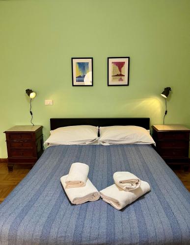 Apartment in Santa Chiara, The Heart of Naples