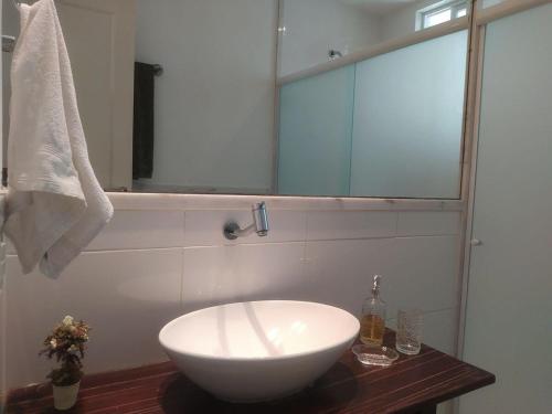 Ένα μπάνιο στο Apartamento Confort 804