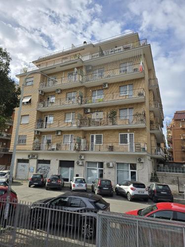 Elegant Apartament Talenti -2 Camere, 2 Bagni, Terrazza, Balcone, Parcheggio Gratuito