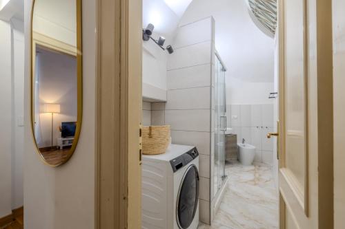 Appartamento storico in zona Barberini