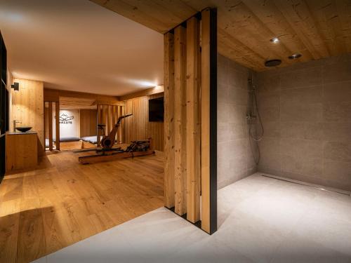 Кровать или кровати в номере Sundance Kid Loft - OVO Network