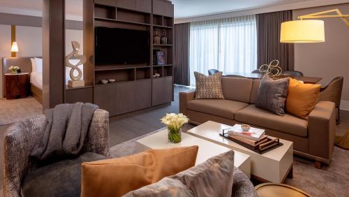 Hotel Crescent Court Image