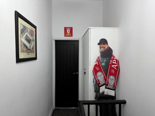 Anfield Abode - ENTIRE LFC THEMED HOUSE - Sleeps 6 photo 13