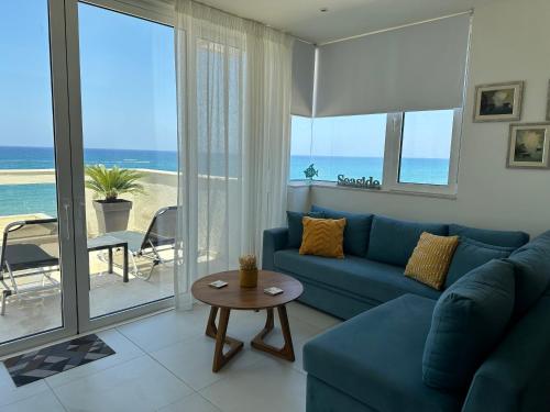 Nathalie's Beachfront Apartment