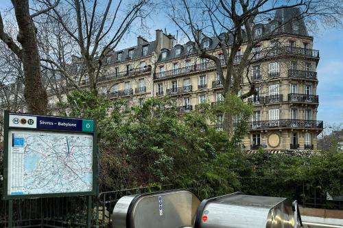 Renovated Apartment Saint-Germain-des-Prés - Le Bon Marché