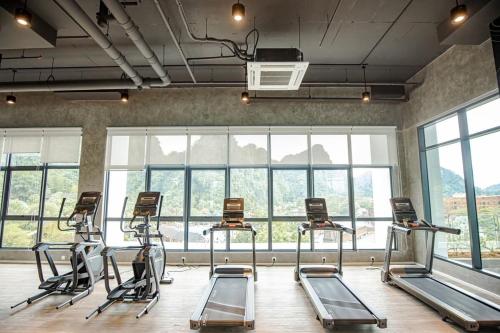 Γυμναστήριο ή/και όργανα γυμναστικής στο ComfyStays-sunwayonsen2br2b