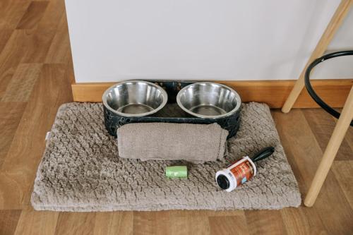 Fotografie z fotogalerie ubytování The Moorage - Luxury 2 bed & 2 bath Condo on Marina v destinaci Ucluelet