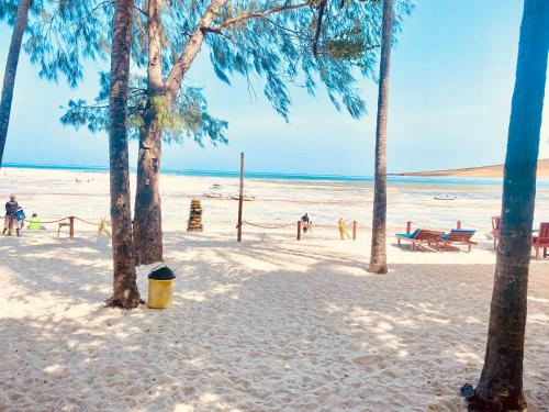 Imagen de la galería de Coastal nook 2 bedroom beach flat , Lido, en Mombasa